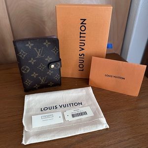 Louis Vuitton Small Ring Agenda Cover or Passport holder